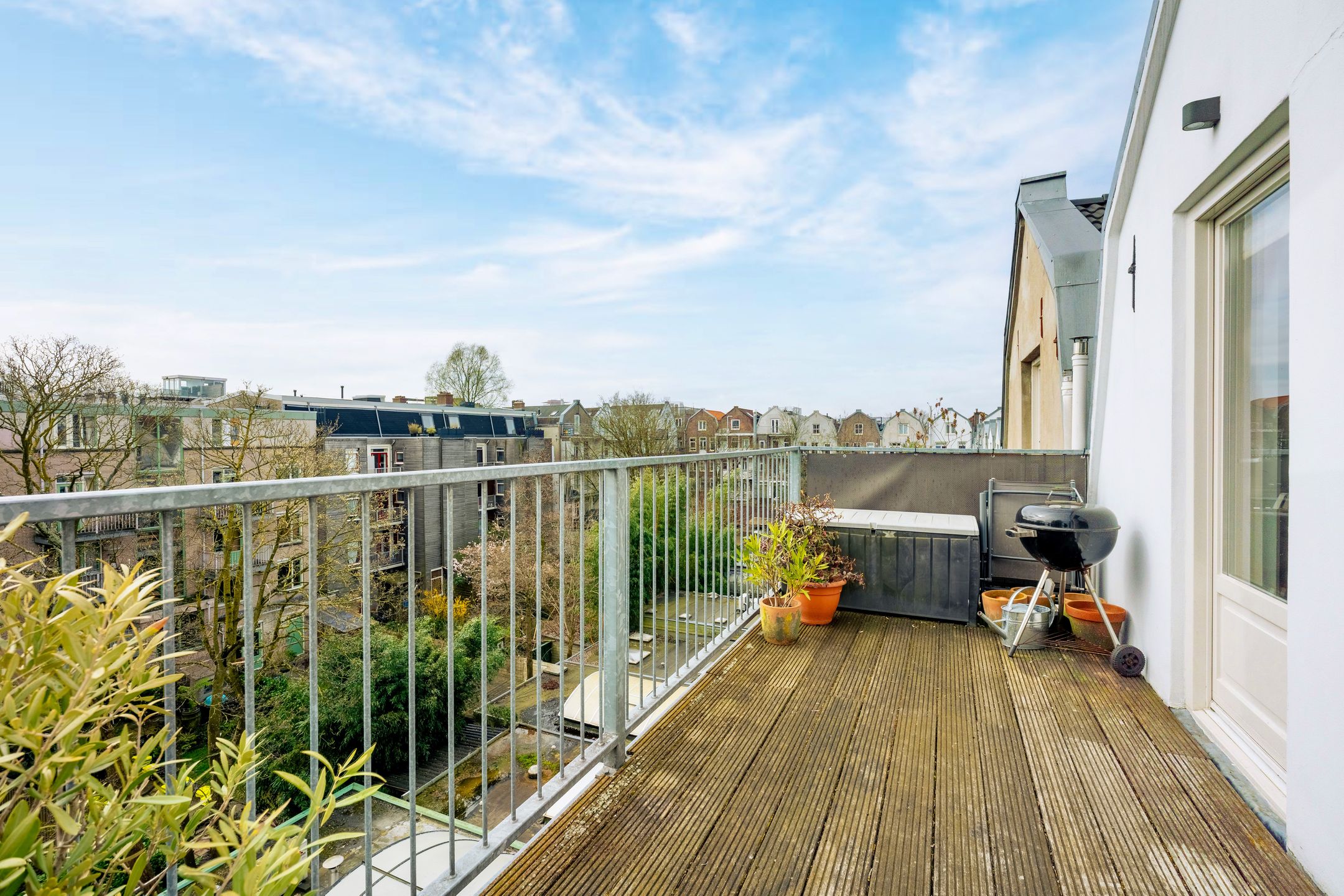 Sunny Top-Floor Apartment with South-Facing Terrace in De Pijp — 18