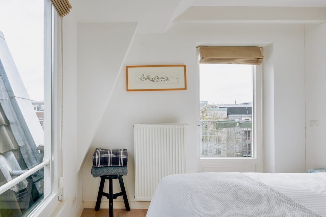 Sunny Top-Floor Apartment with South-Facing Terrace in De Pijp — 17
