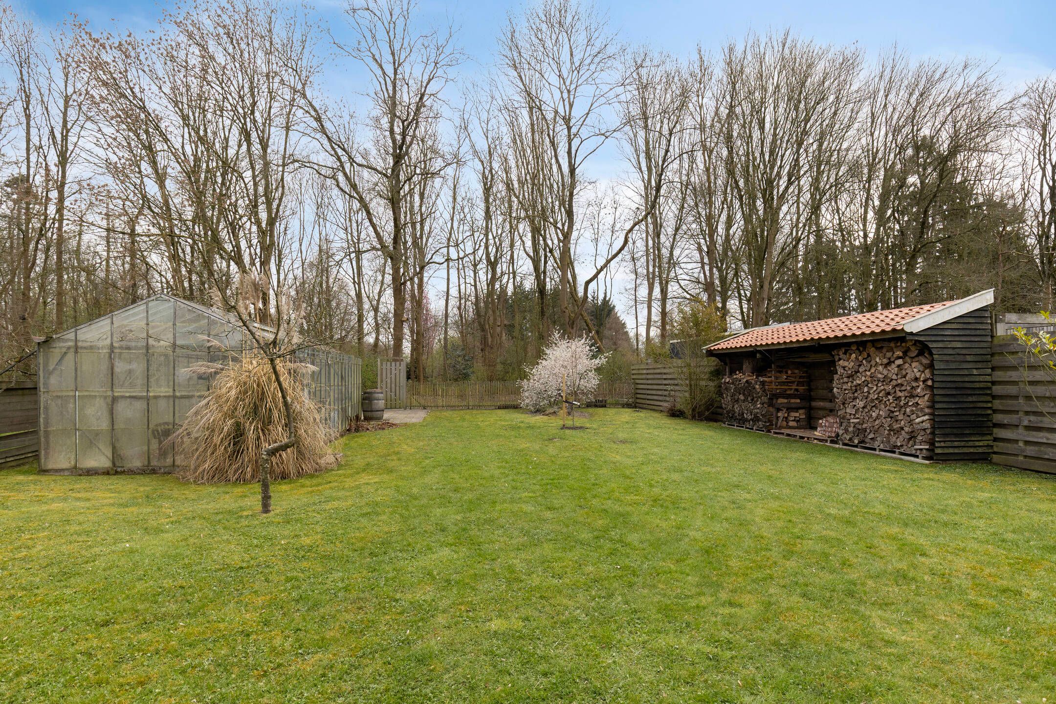 Foto 36 van Burg v Roijenstr Oost 211