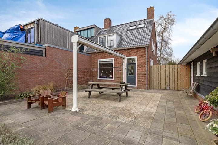 Foto 2 van Burg v Roijenstr Oost 211