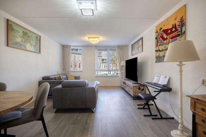 Foto 3 van Van Miereveltstraat 21