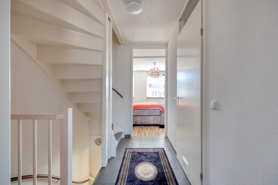 Foto 7 van Van Miereveltstraat 21