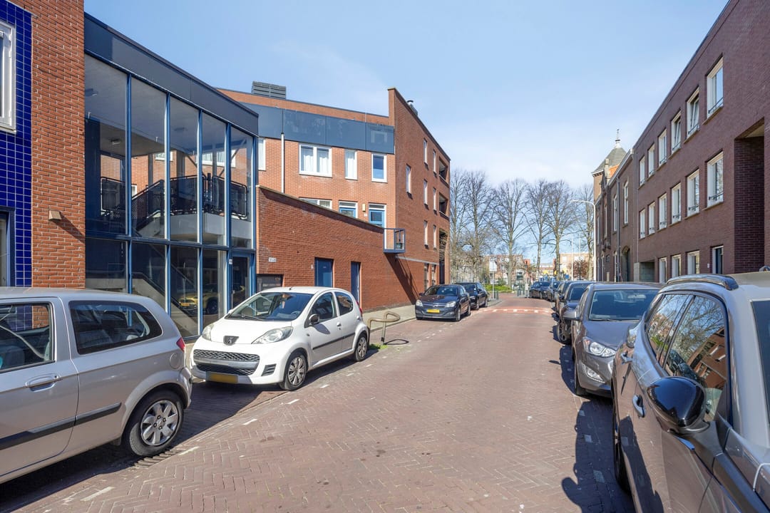 Foto 28 van Van Miereveltstraat 21