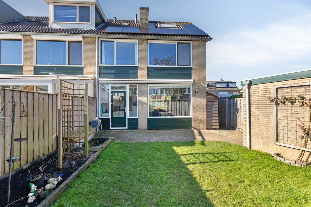 Spacious Corner House with Garage and Energy Label A — 22