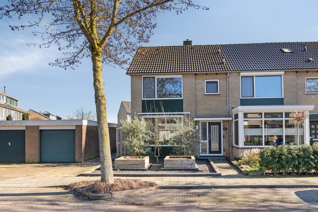 Spacious Corner House with Garage and Energy Label A — 26