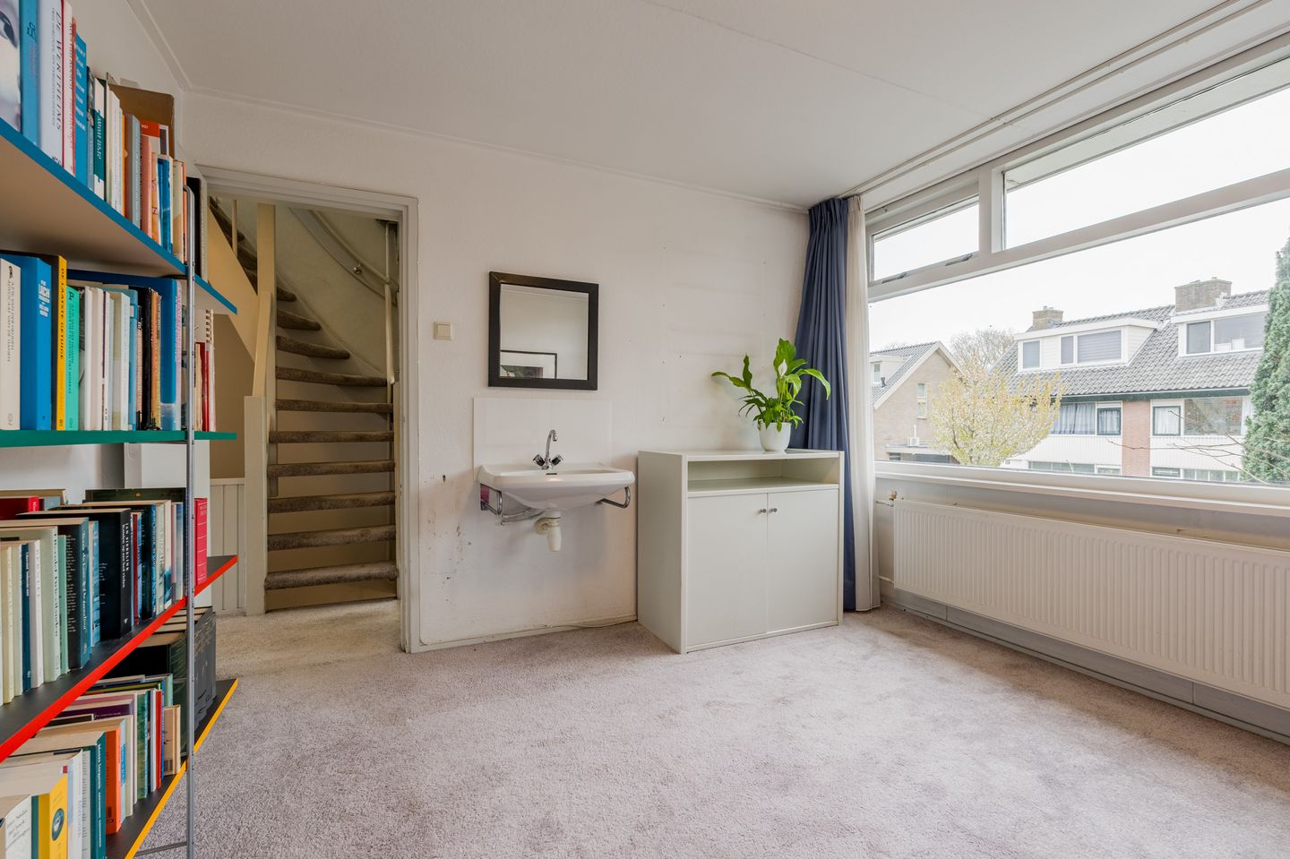 Spacious Semi-Detached House with Garage and Mature Garden in Badhoevedorp — 19