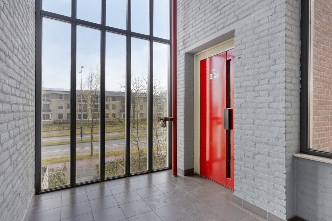 Bright 2-room apartment with balcony and garage near CityCentrum Veldhoven — 13