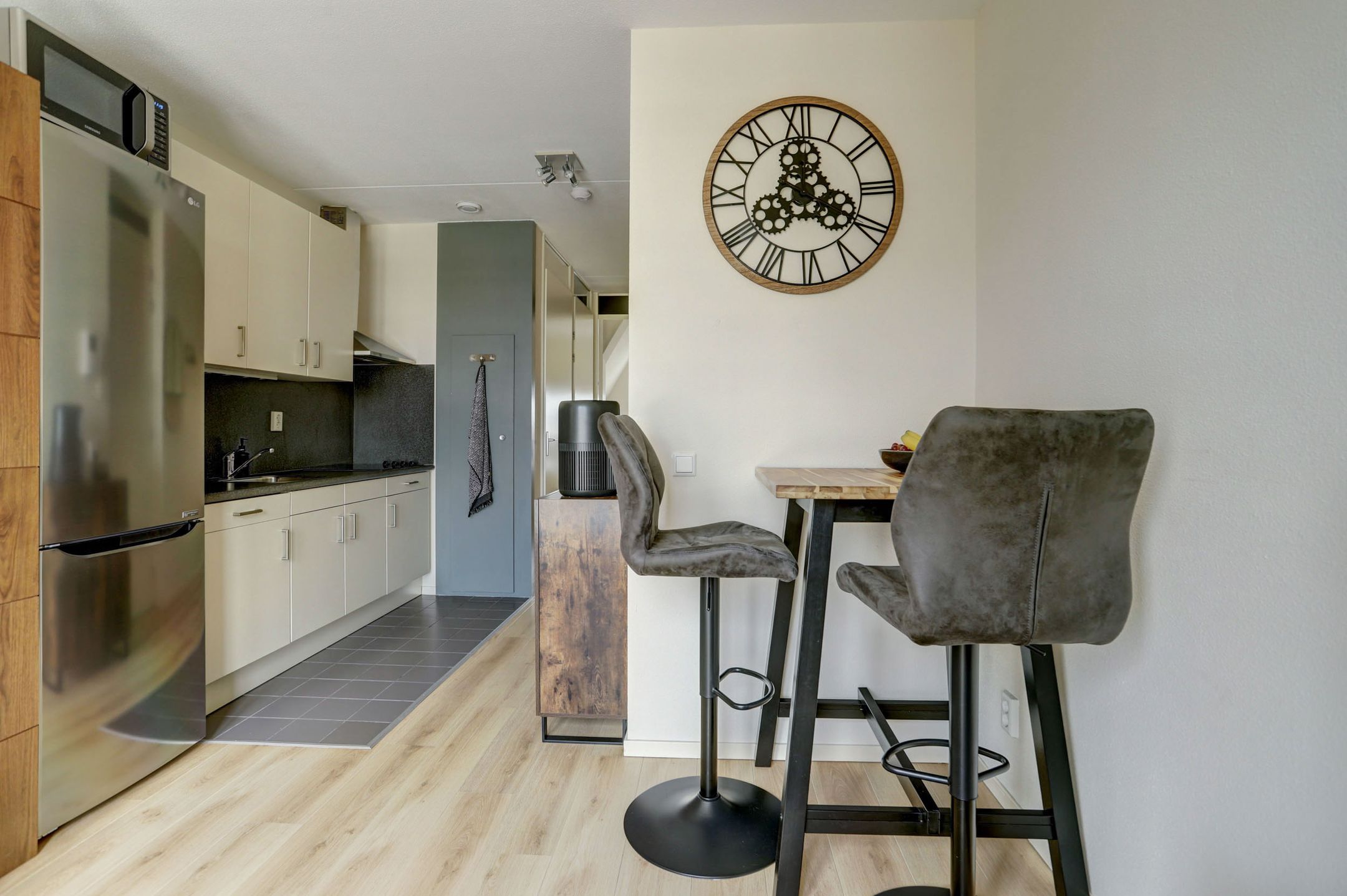 Foto 12 van Noord-Besterdstraat 13-D