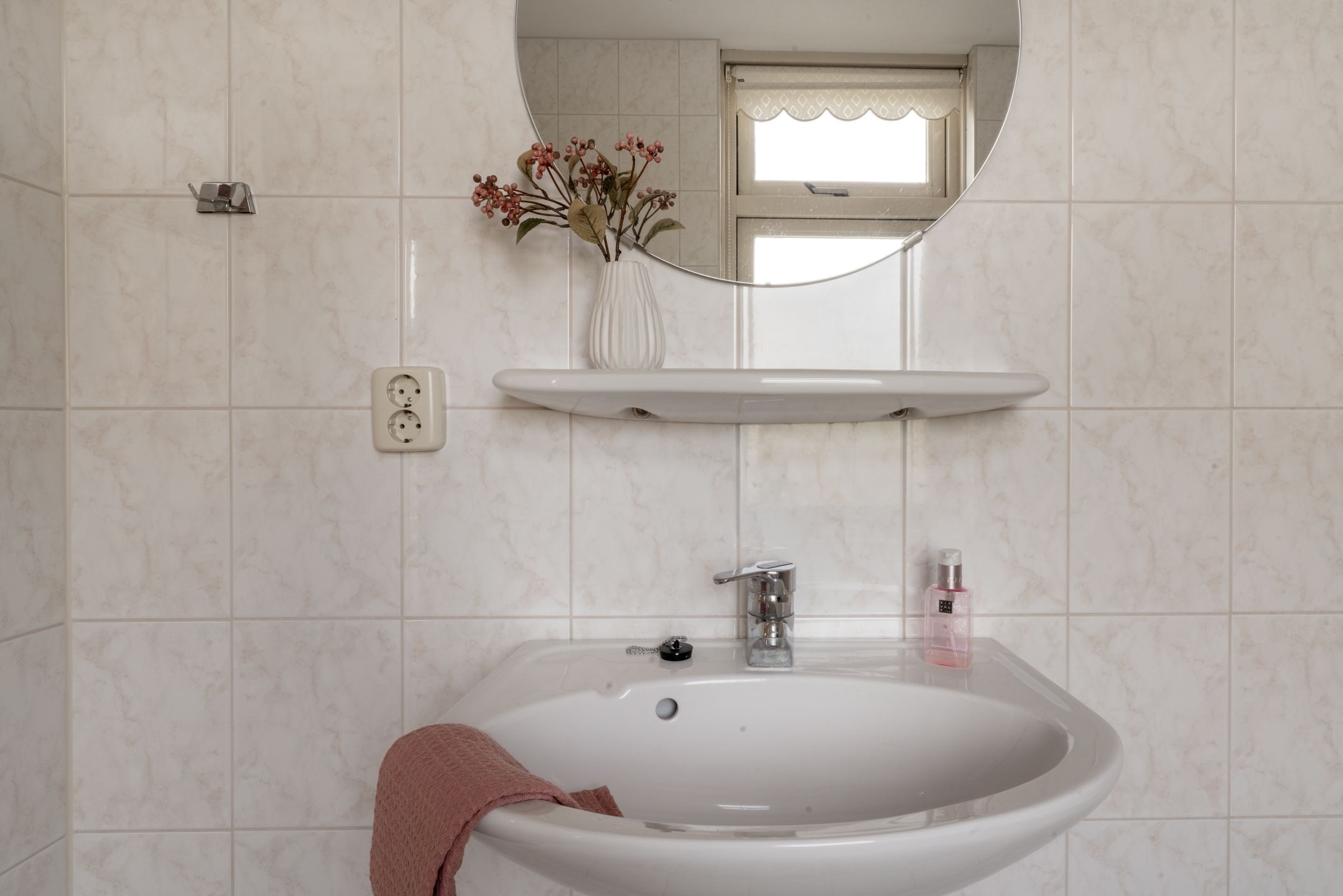 Foto 18 van Reuweg 1-A