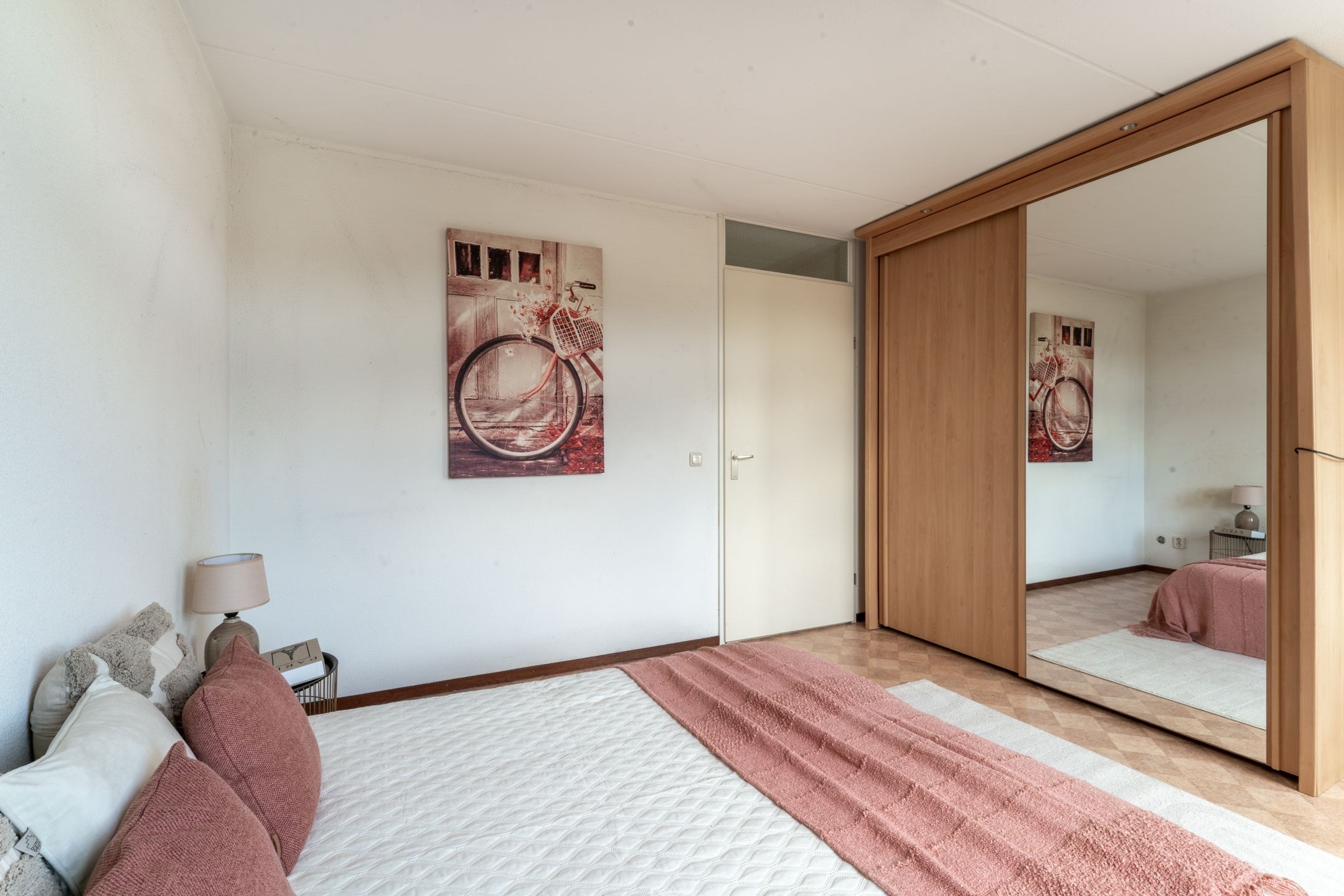 Foto 15 van Reuweg 1-A