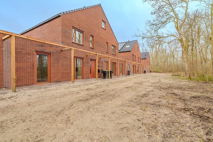 Photo 2 of Delfzicht 124