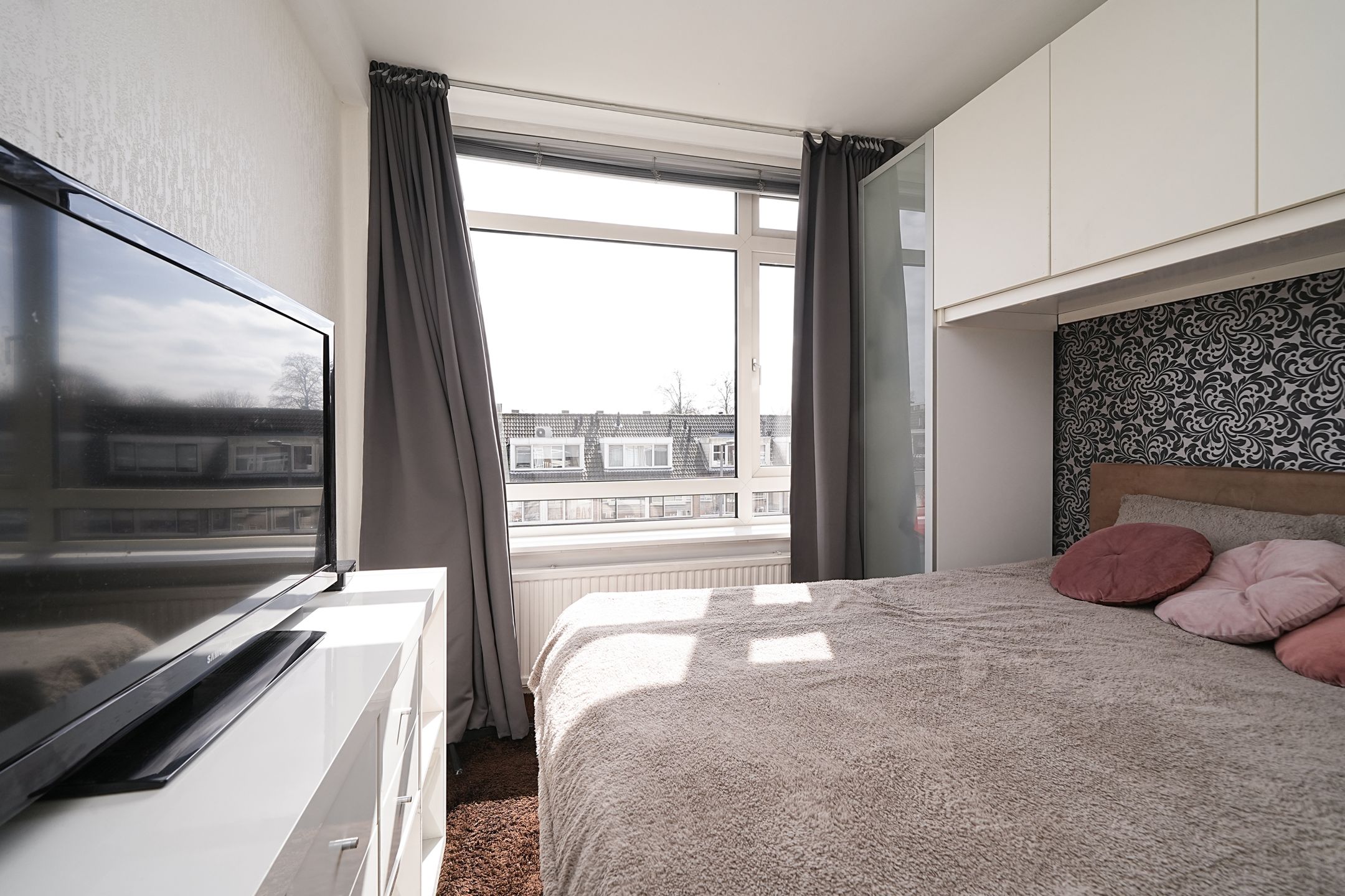Spacious and bright 2-room apartment with balcony in Rotterdam IJsselmonde — 18