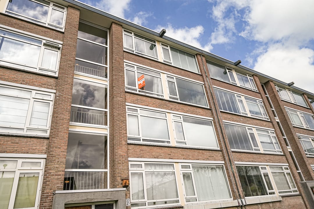 Spacious and bright 2-room apartment with balcony in Rotterdam IJsselmonde — 22