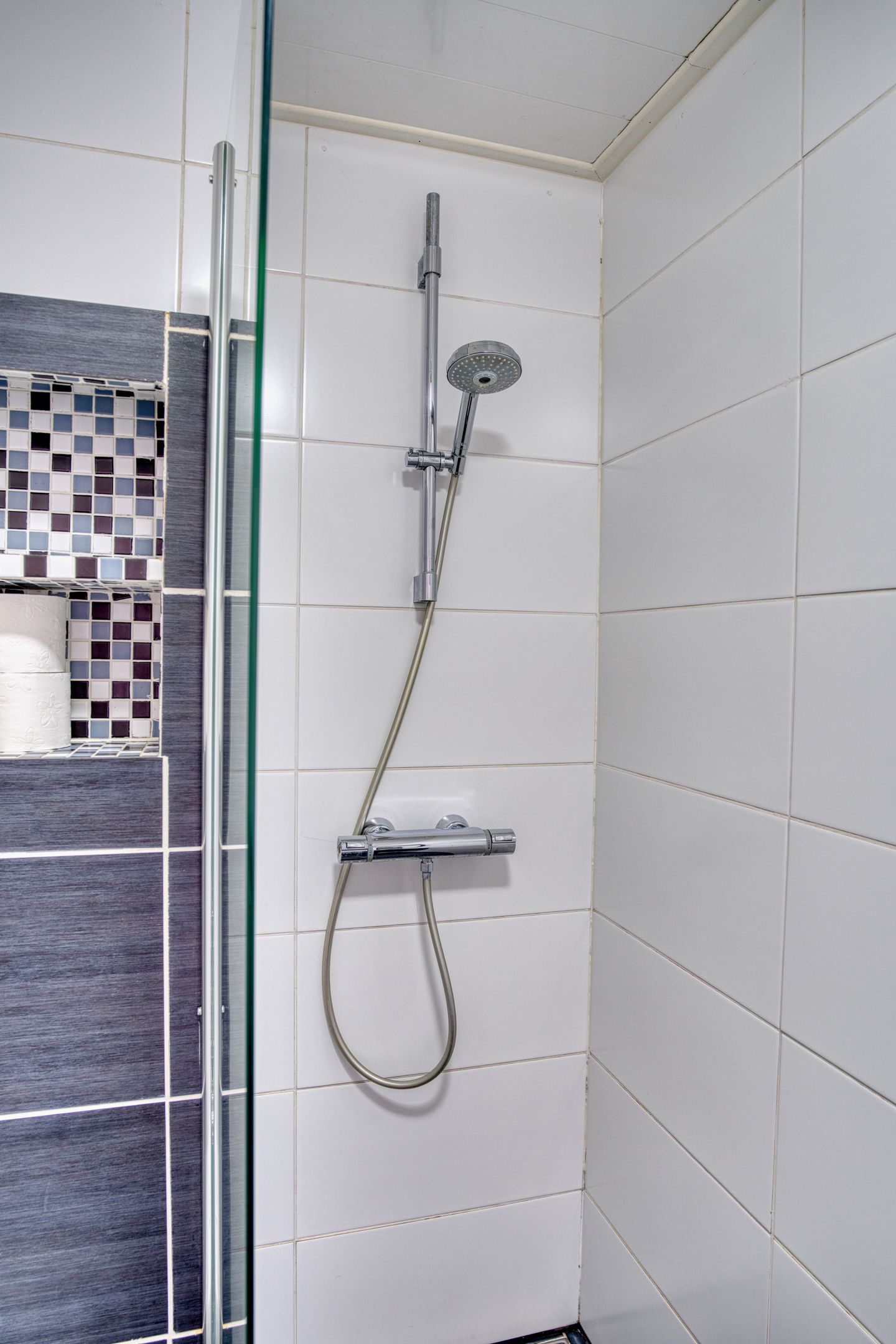 Move-In Ready Two-Room Apartment with Sunny Balcony in Hendrik-Ido-Ambacht — 25
