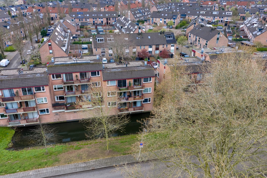 Move-In Ready Two-Room Apartment with Sunny Balcony in Hendrik-Ido-Ambacht — 38