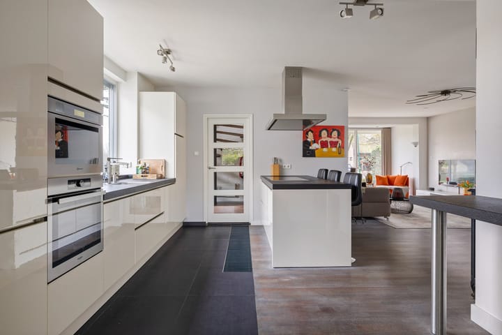 Foto 3 van Monseigneur van Oorschotstraat 32