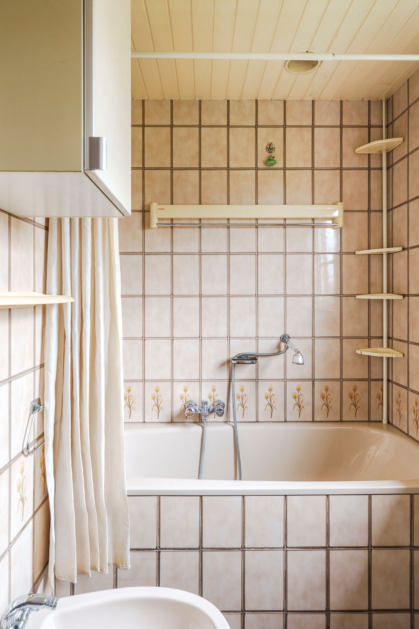Characterful family home with garden and renovation potential in Wassenaar — 27