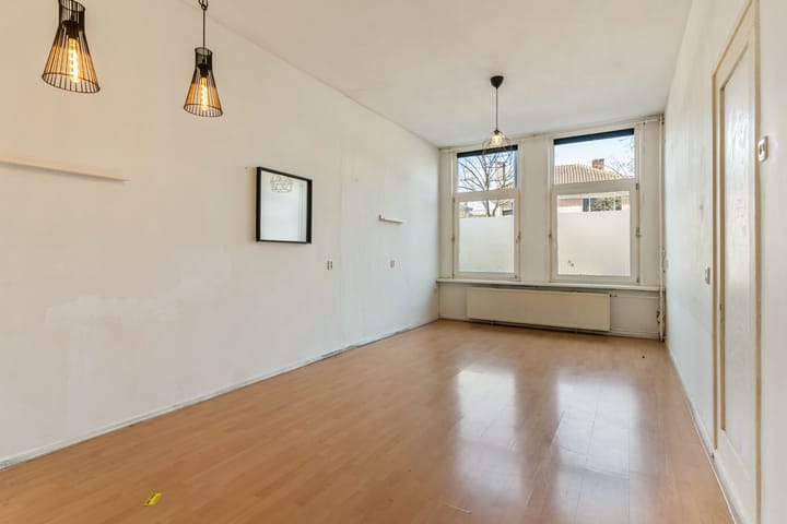 Photo 2 of Wouwermanstraat 22