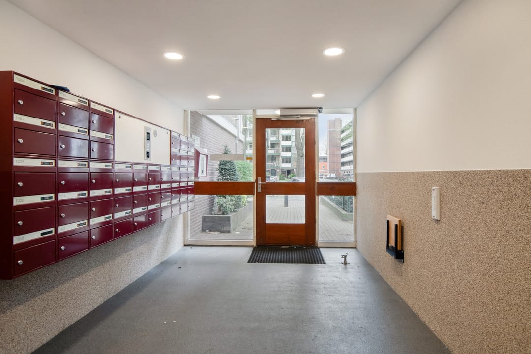 Bright 4-Room Apartment with Lift and Balcony in The Hague Leyenburg — 13