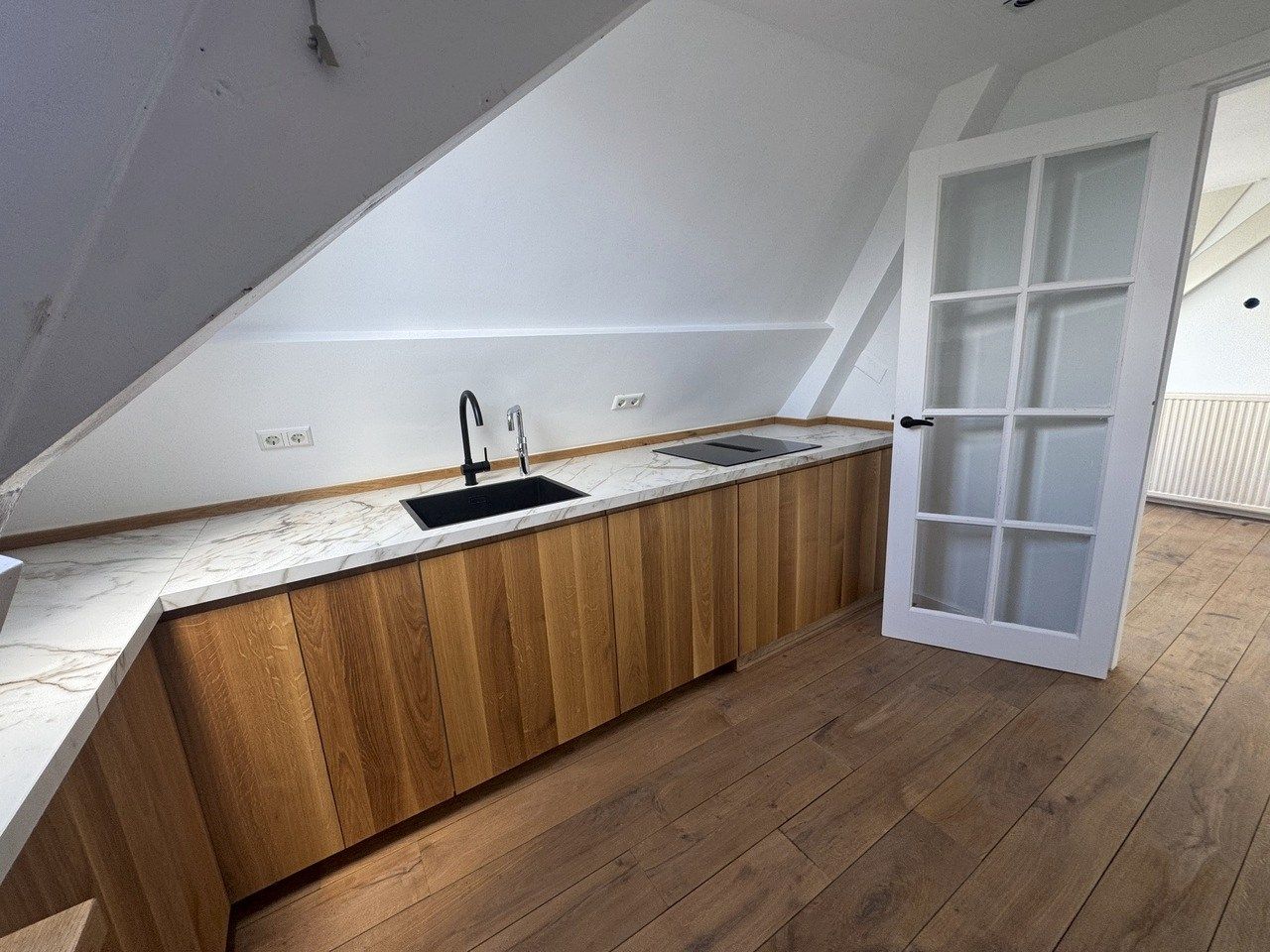 Luxury Apartment with Energy Label A in Monumental Building Along Utrecht Singel — 12