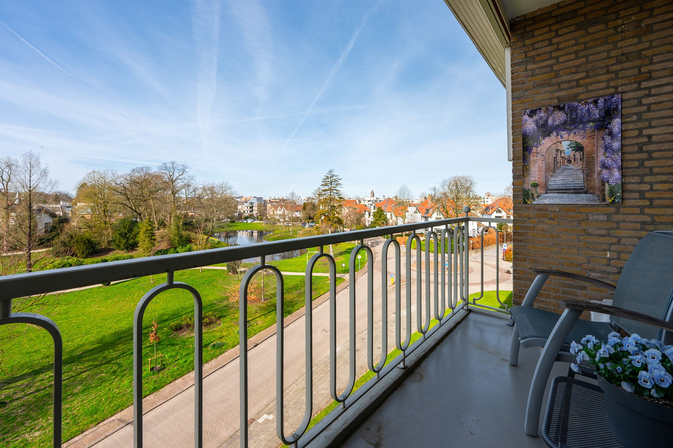 Sunny Apartment with Park Views in Zeist Center — 15