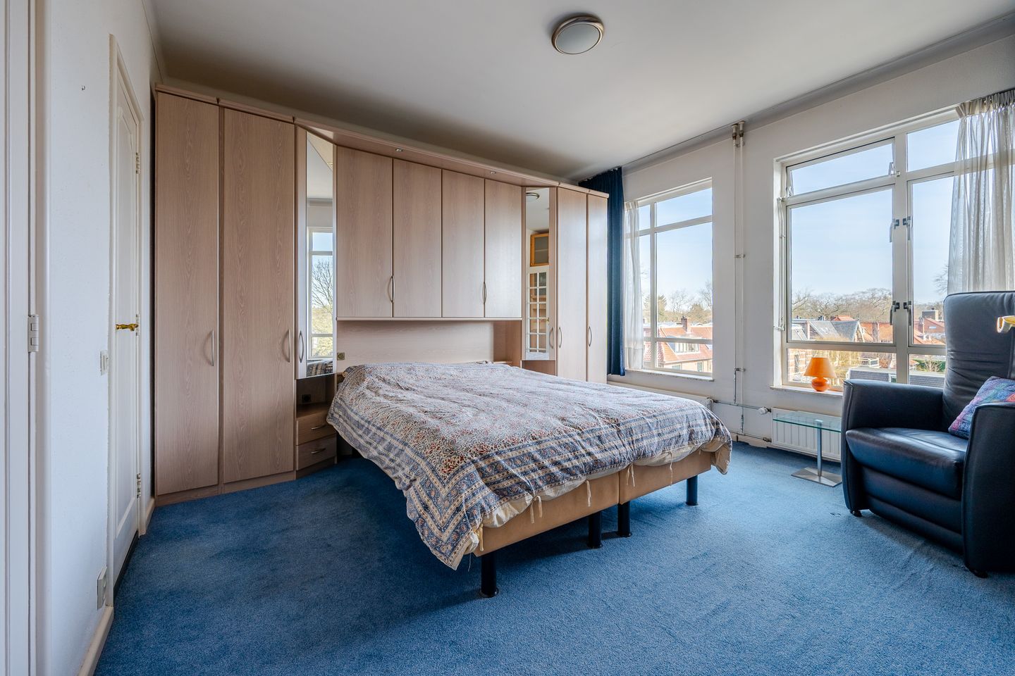 Sunny Apartment with Park Views in Zeist Center — 20