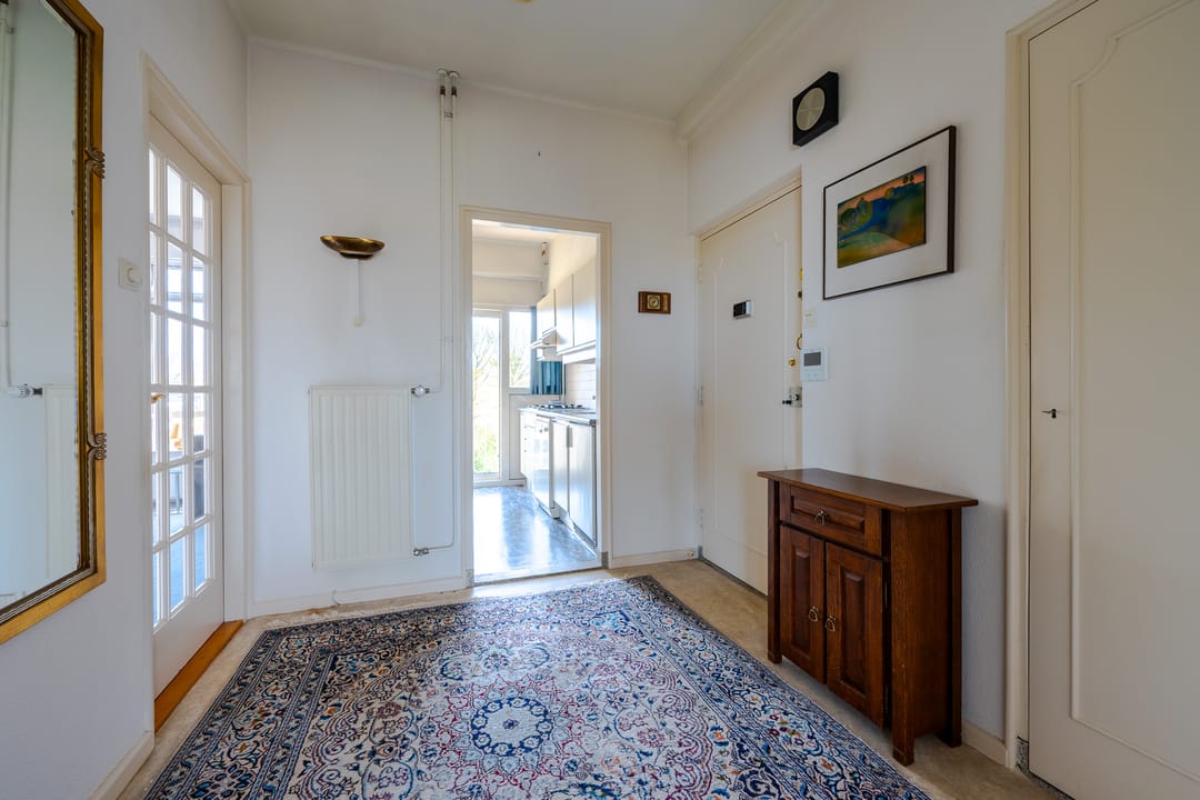 Sunny Apartment with Park Views in Zeist Center — 17
