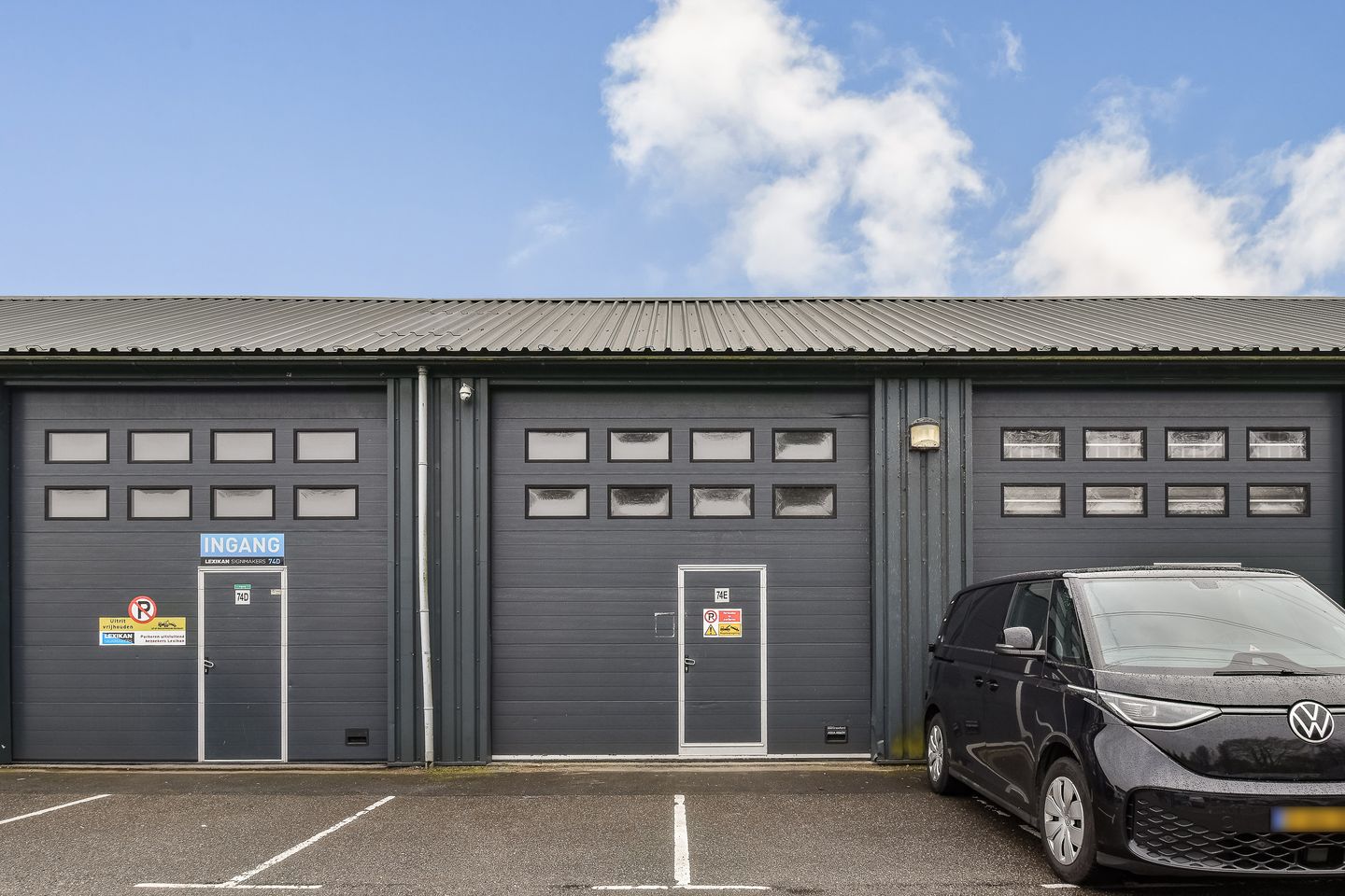 Bekijk foto 1 van Zuideinde 74-E