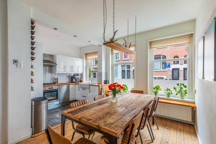 Photo 2 of Roo-Valkstraat 18-A