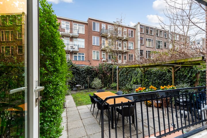 Photo 3 of Roo-Valkstraat 18-A