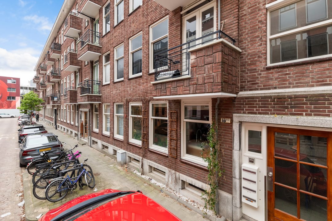 Foto 31 van Roo-Valkstraat 18-A