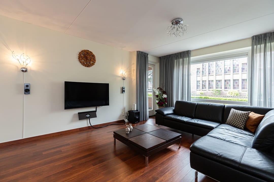 Photo 11 of Oranjehof 1