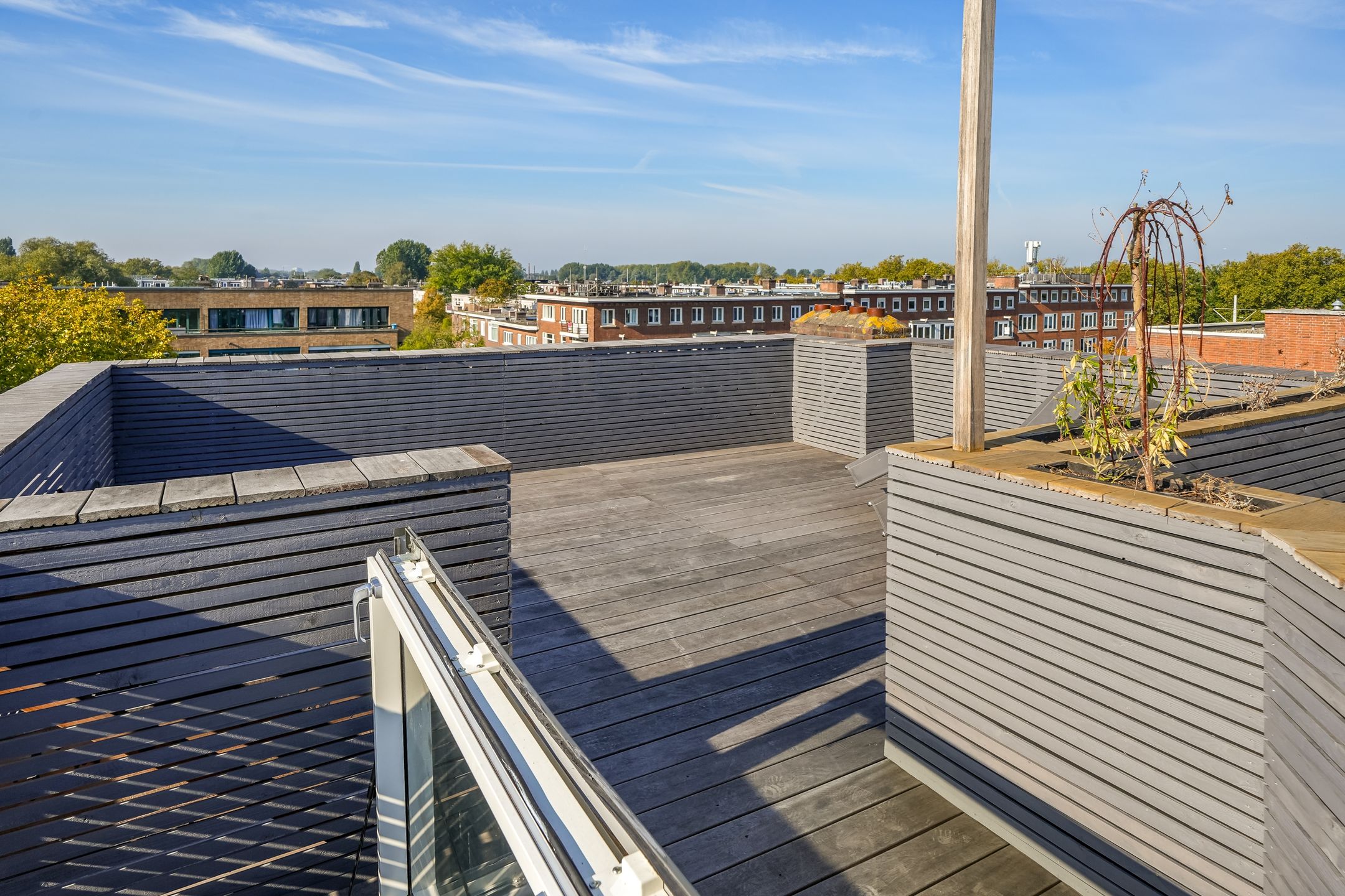 Luxury 5-Room Apartment with Rooftop Terrace and City Views in Rotterdam Bergpolder — 12