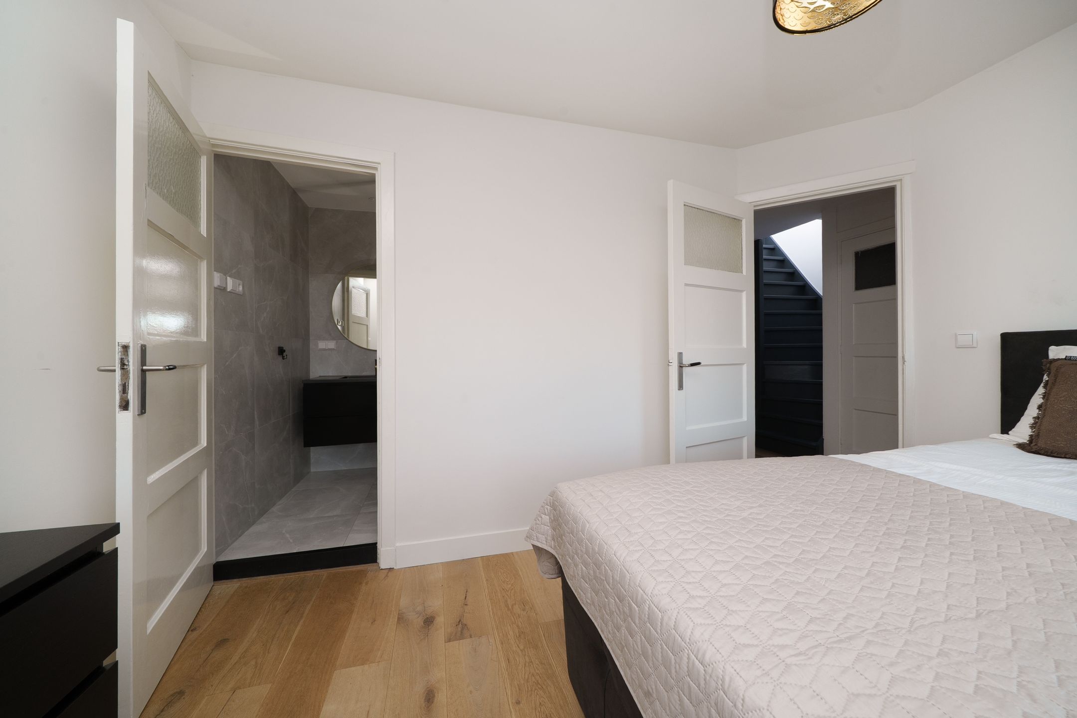 Luxury 5-Room Apartment with Rooftop Terrace and City Views in Rotterdam Bergpolder — 18