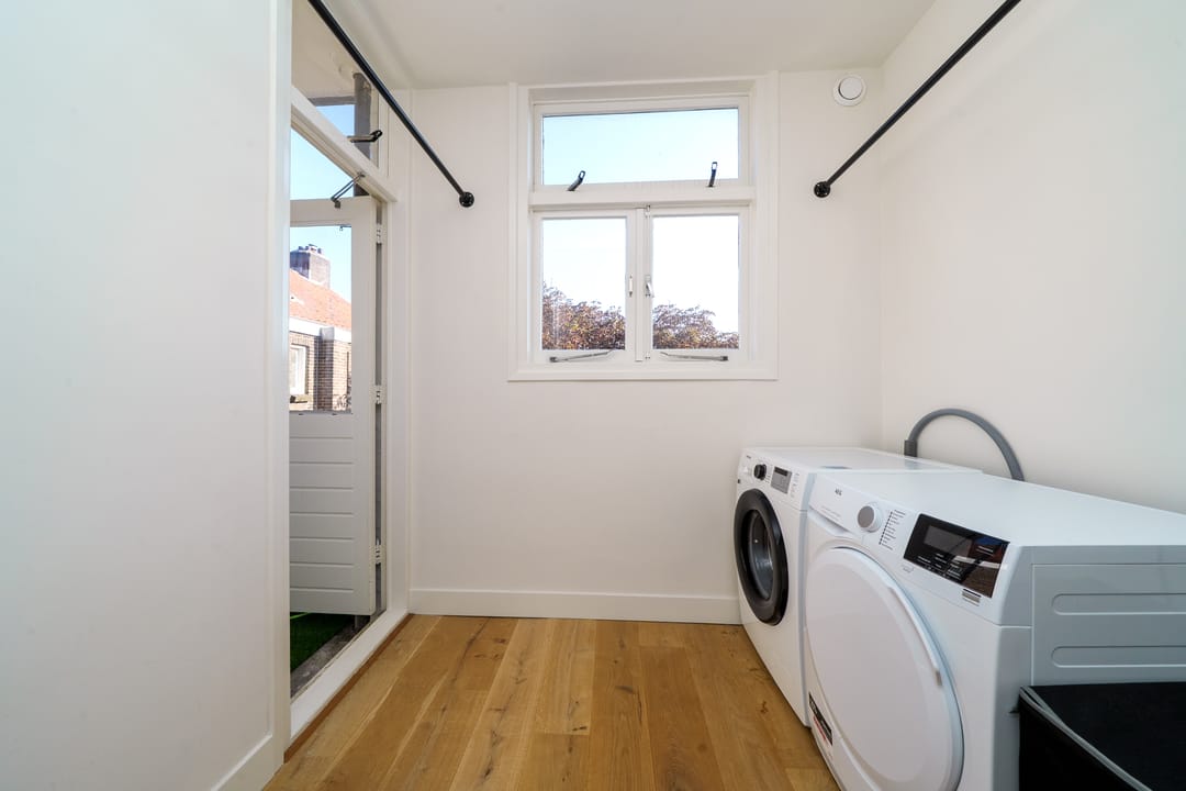 Luxury 5-Room Apartment with Rooftop Terrace and City Views in Rotterdam Bergpolder — 22