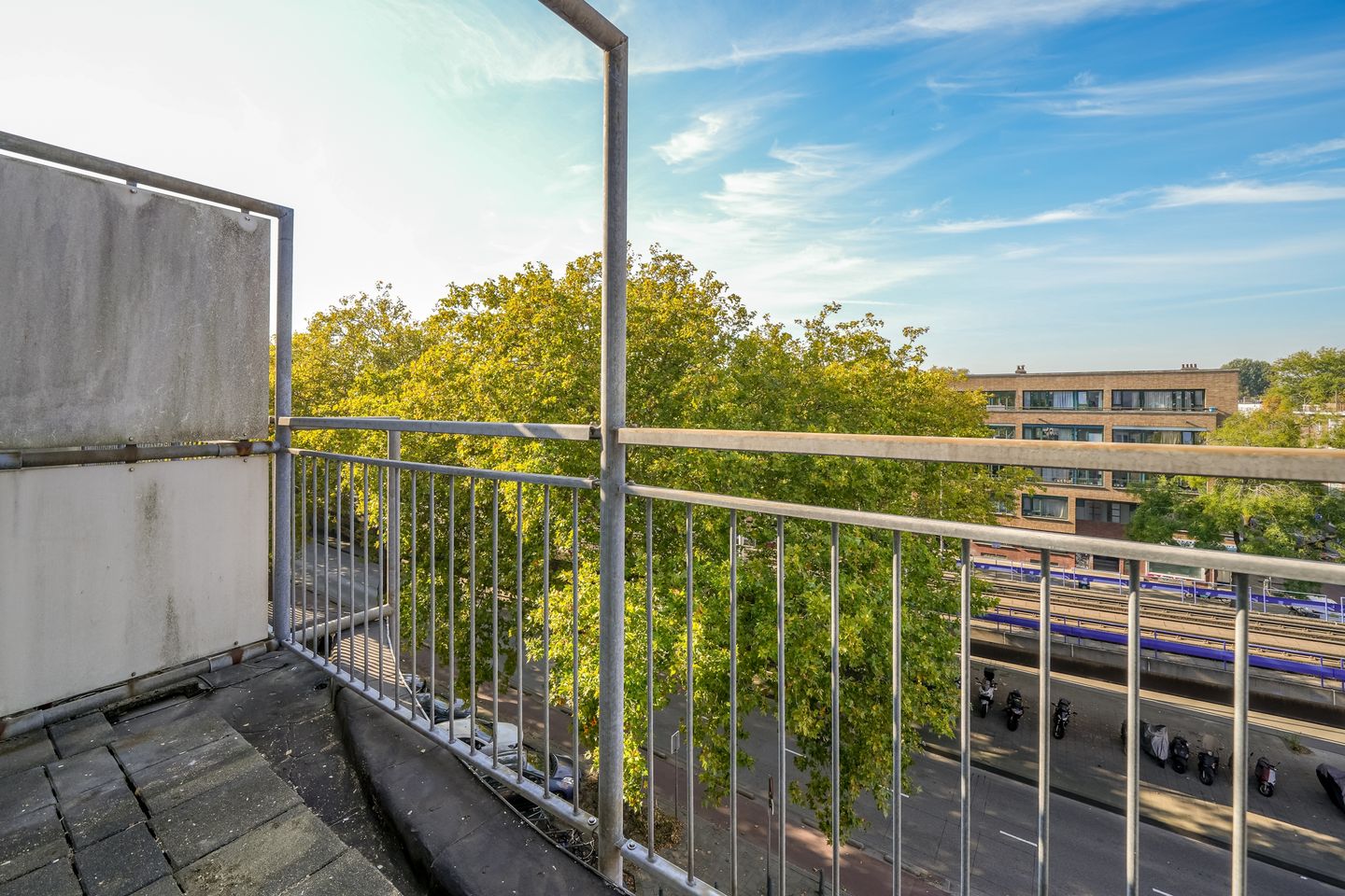 Luxury 5-Room Apartment with Rooftop Terrace and City Views in Rotterdam Bergpolder — 25
