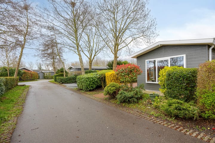 Photo 2 of Buitenhuizerweg 2-107