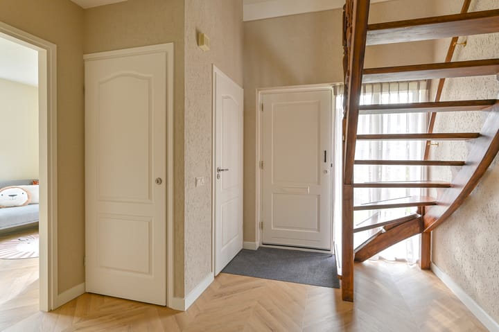 Photo 4 of Hoveniersland 28