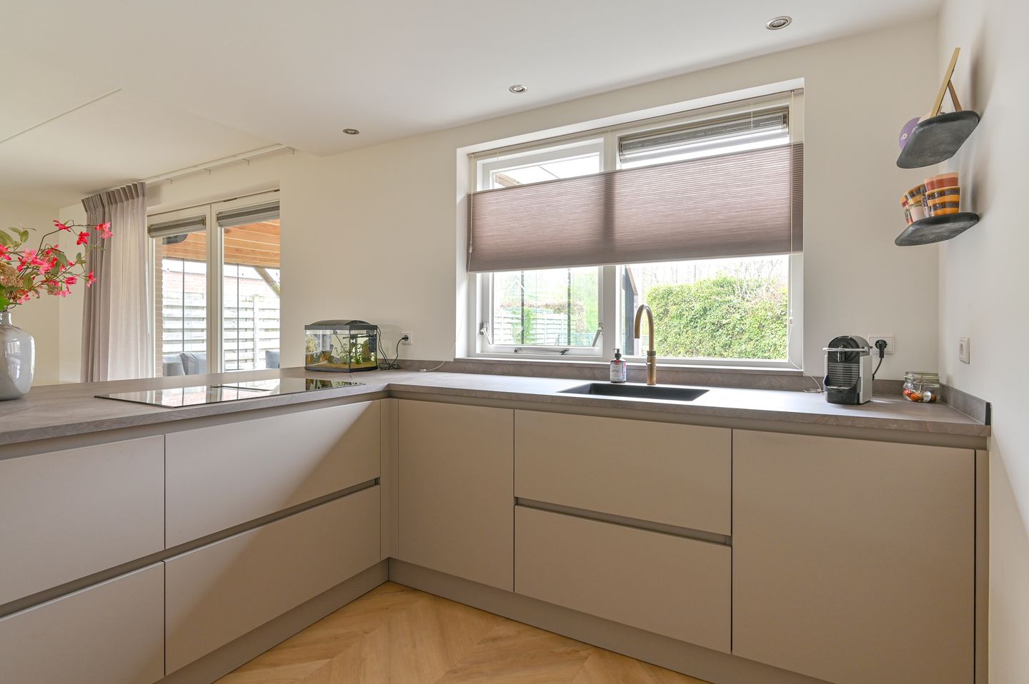 Foto 19 van Hoveniersland 28