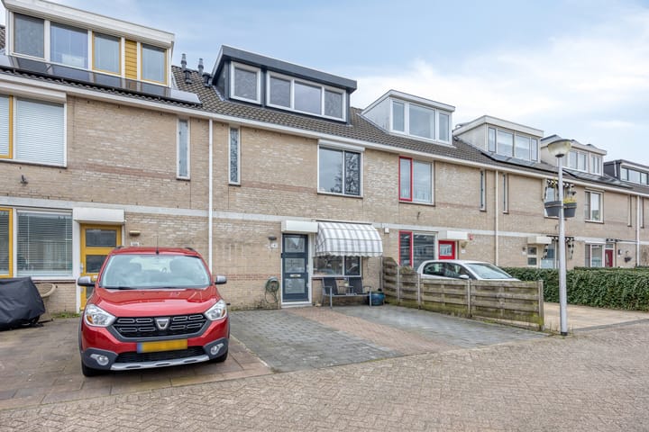 Photo 2 of Bachstraat 141