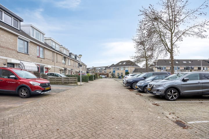 Photo 4 of Bachstraat 141