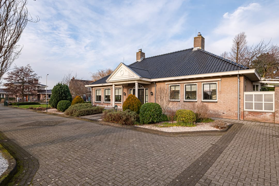 Photo 2 of Voorhouterweg 56