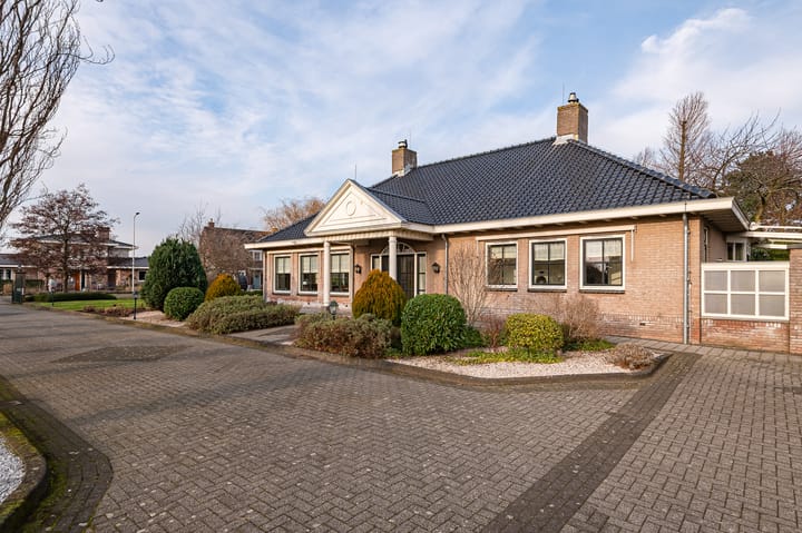 Photo 2 of Voorhouterweg 56