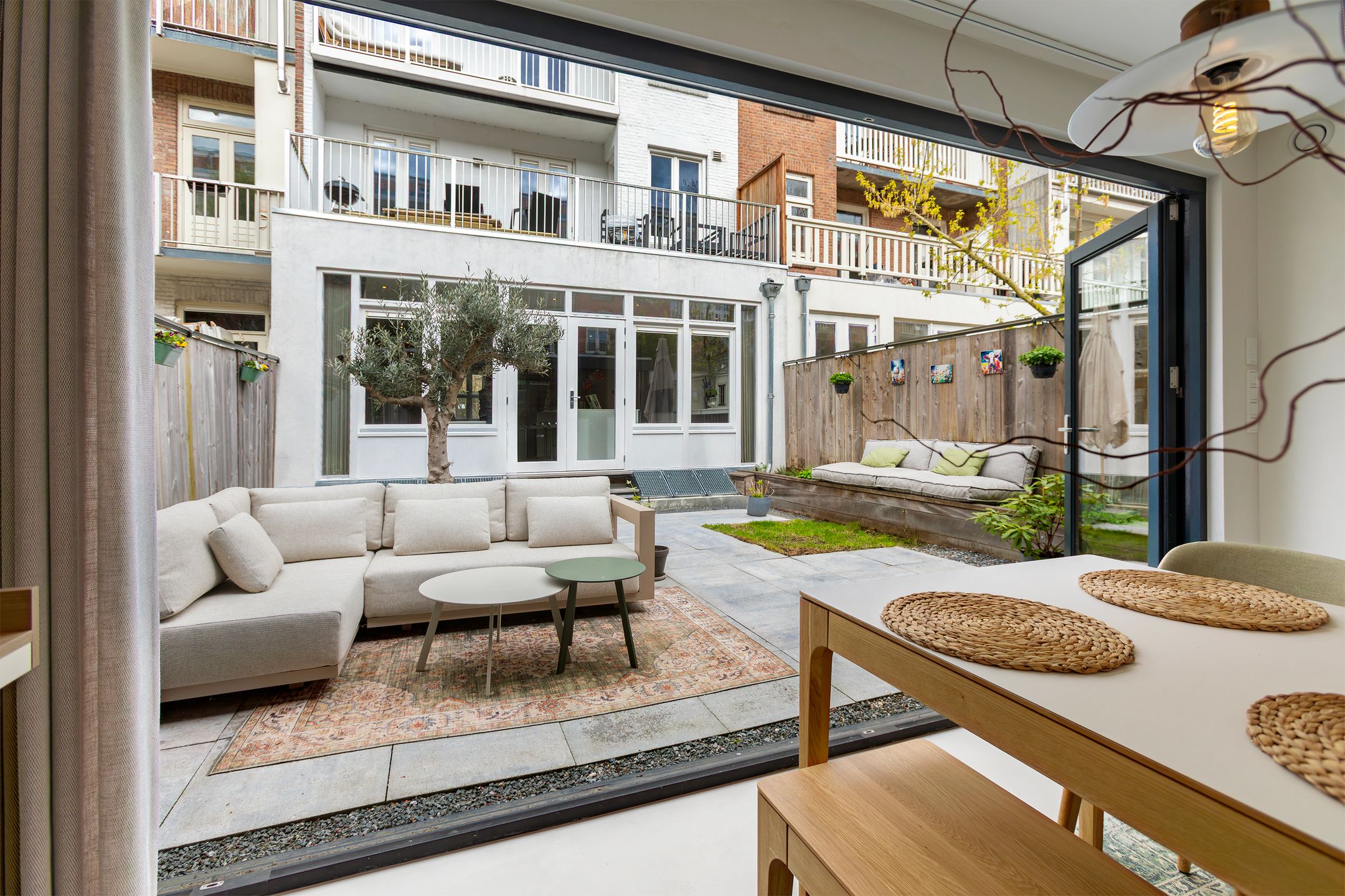 Foto 30 van Uithoornstraat 27-H