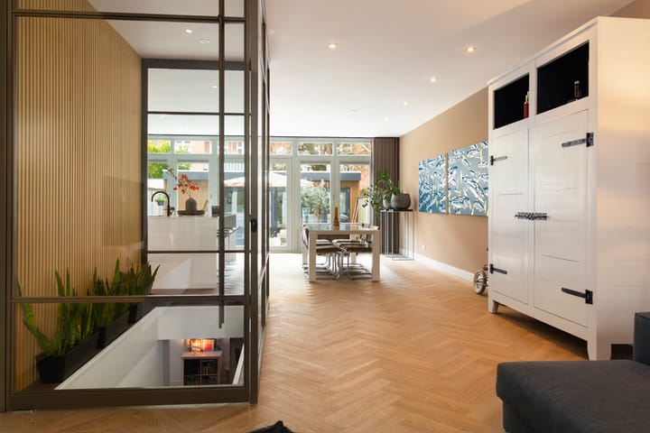 Photo 4 of Uithoornstraat 27-H