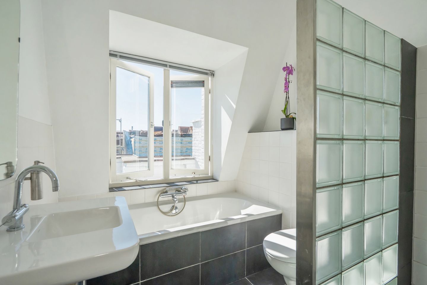 Photo 40 of Coenderstraat 1-A