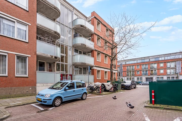 Photo 5 of Van der Helststraat 110