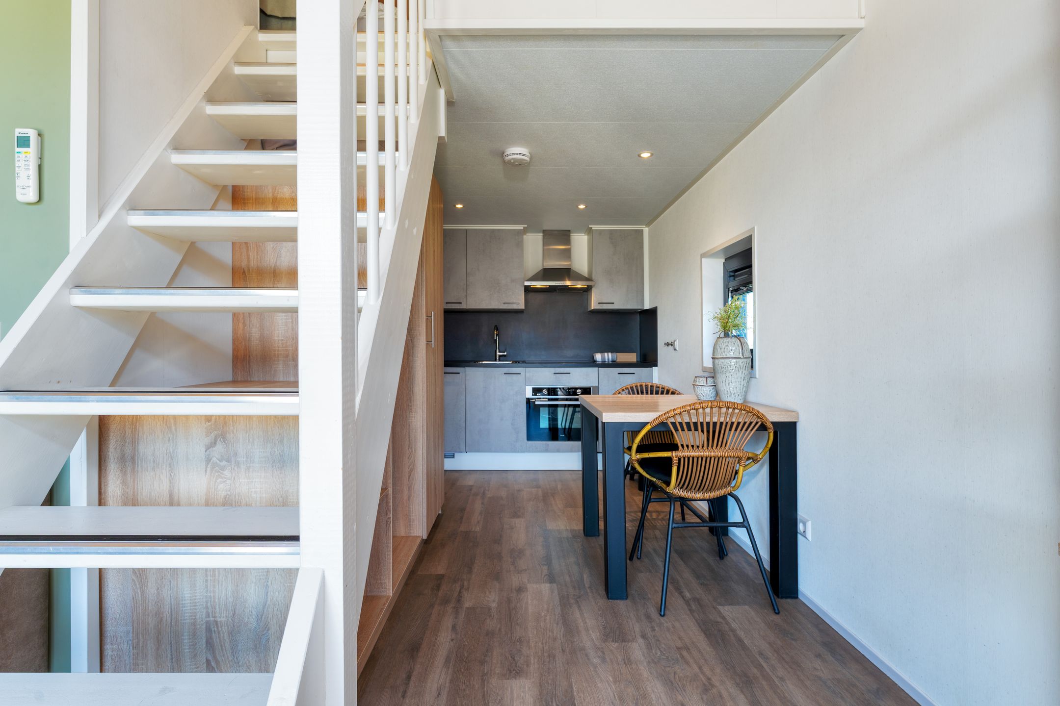 Photo 12 of Zeedijk 24-960