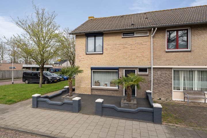Foto 2 van Pomeranusstraat 1