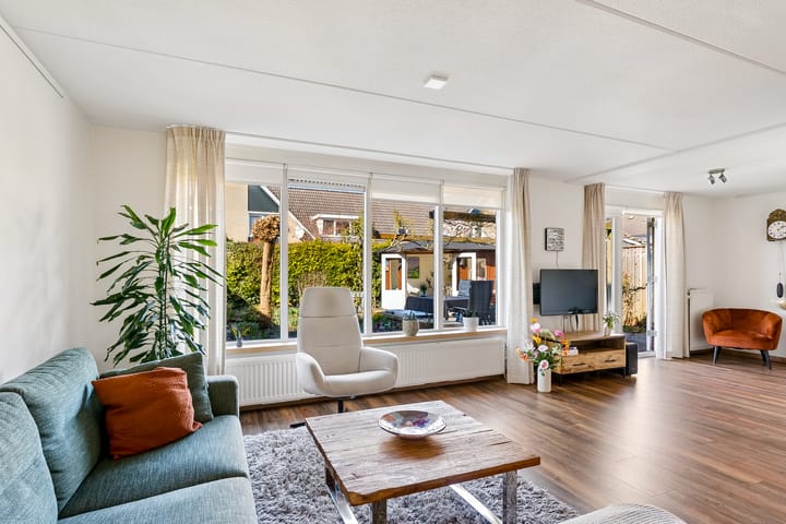 Photo 2 of Leendert Valstarstraat 19